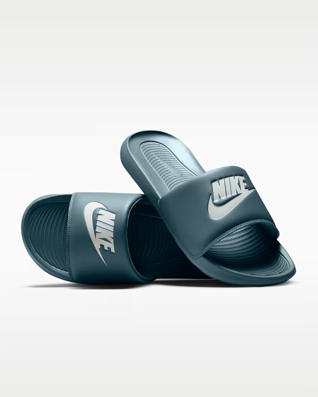 Nike Victori One